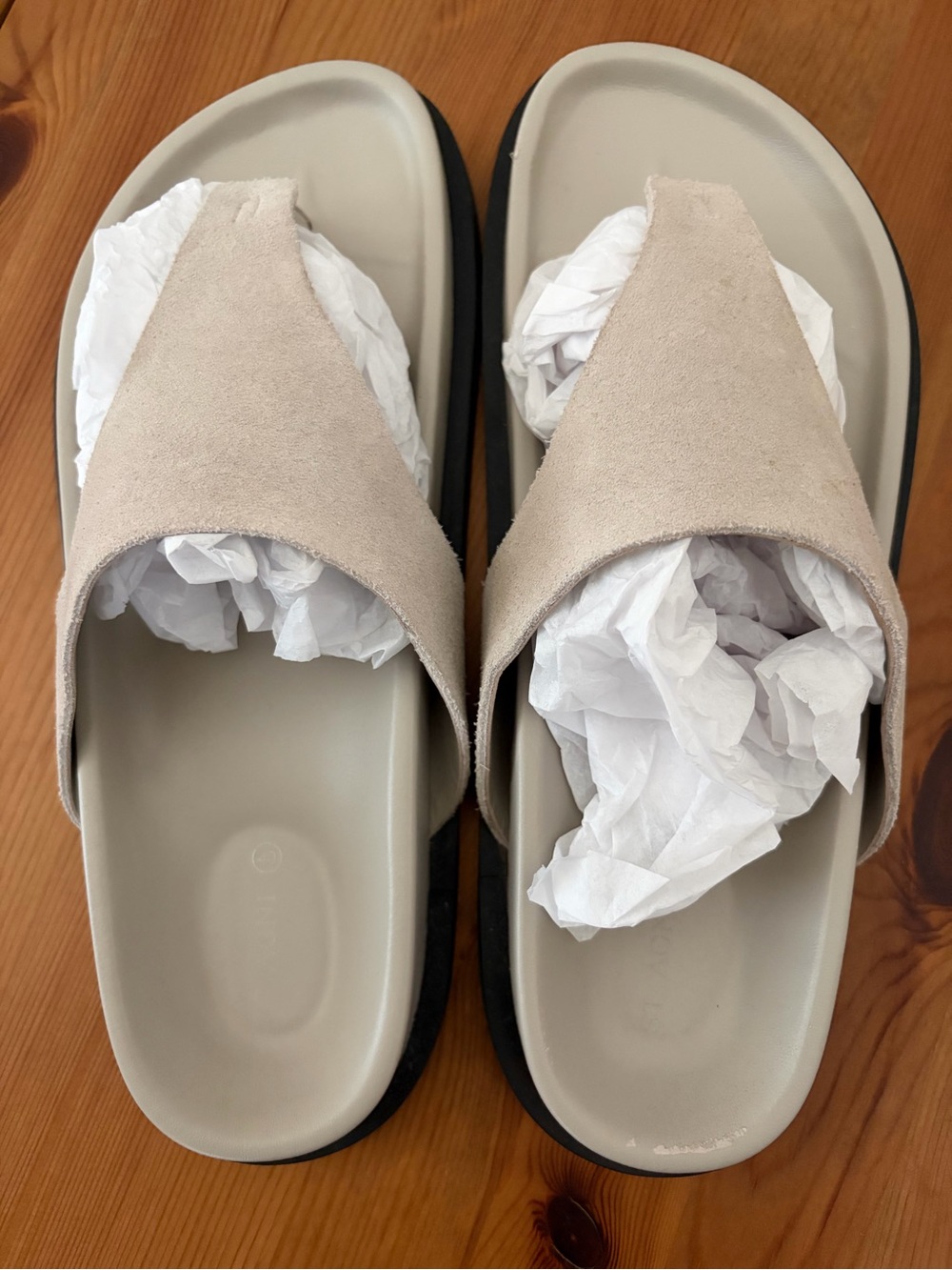 St. Agni Minimal Thong Suede Sandals in Chalk Size 40 US 9 9.5 Box Dust Bag